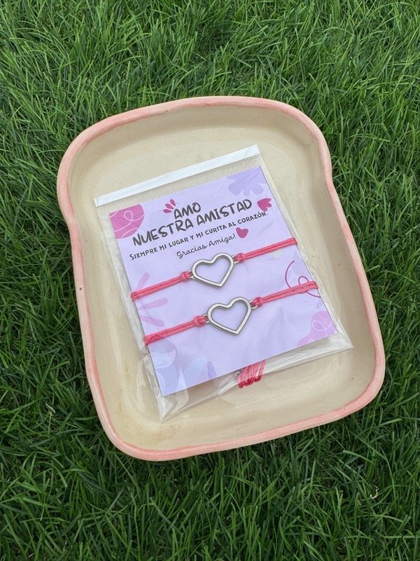 Producto - Pulseras hilo corazones