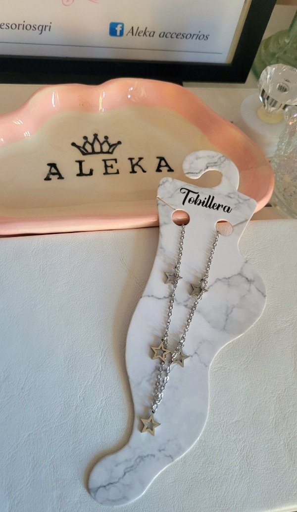 Producto - Tobillera con dijes de estrellas de acero quirúrgico - 0