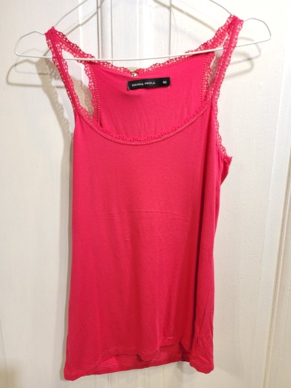 Producto - Musculosa DAIANA PAOLA fucsia Talle S - PRECIO: 12X
