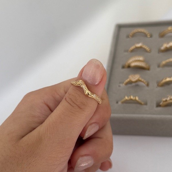 Producto - Anillo irregular (acero dorado)