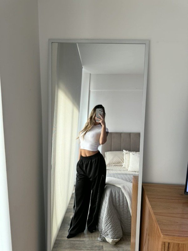 Producto - REMERA CON STRASS