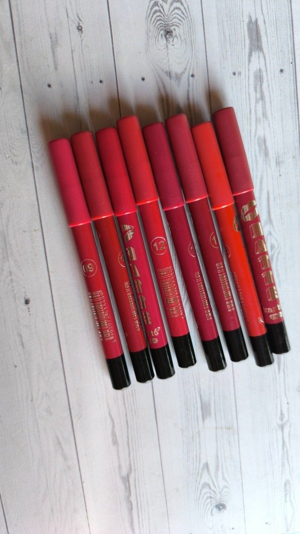 Producto - Delineador para labios Karite