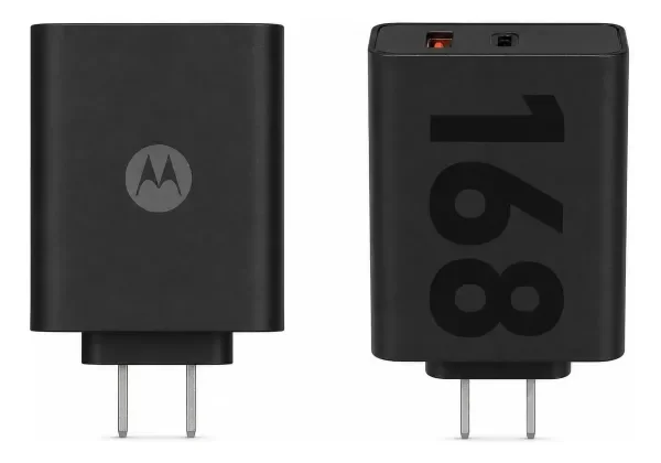 Producto - CARGADOR MOTOROLA 168W USB C A USBC - 1