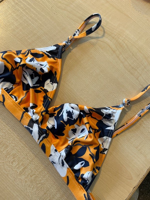 Producto - Triángulo talle 2 fondo naranja