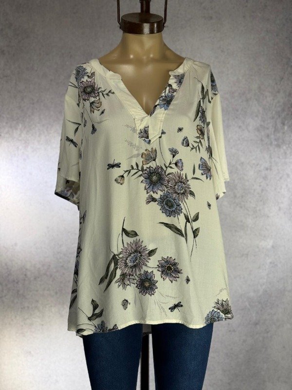 Producto - REMERA IMPORTADA FIBRANA FLOREADA