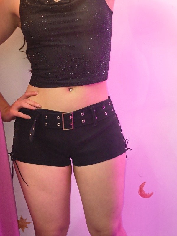 Producto - Short Negro Satinado con Cinturón - 0