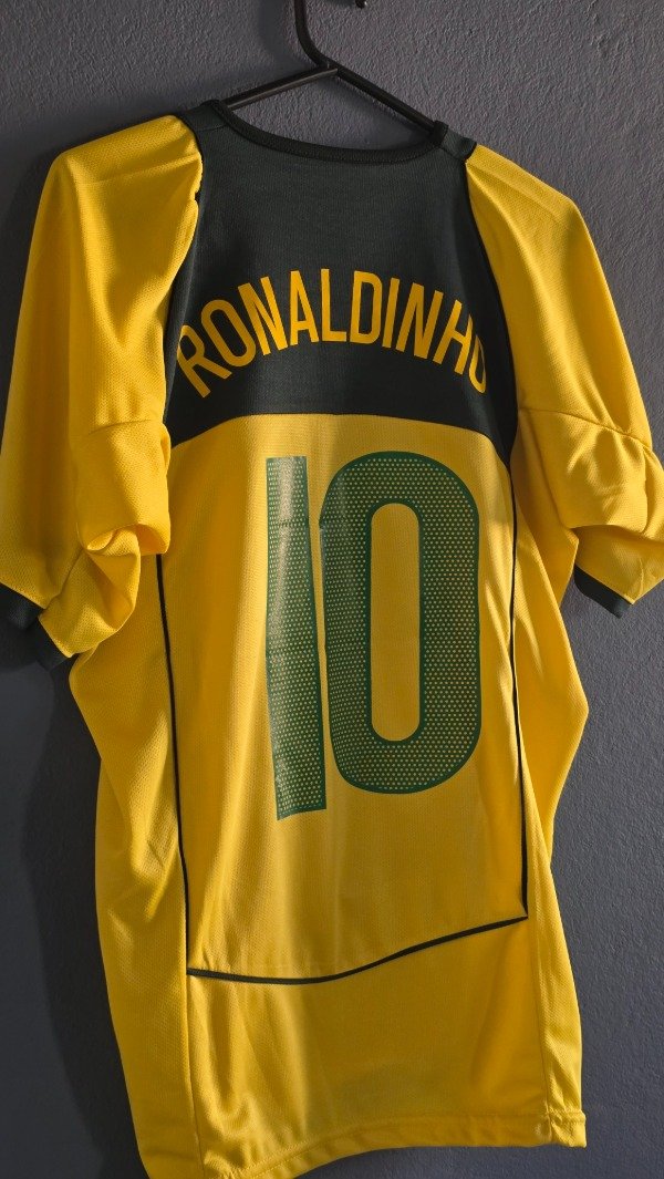Producto - CAMISETA RETRO BRASIL TITULAR 2004 - 4