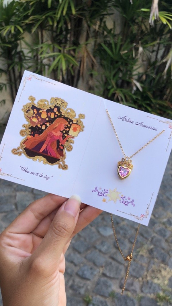 Producto - Combo: collar corazón princesa rosa Rapunzel Enredados + 2 tarjetas