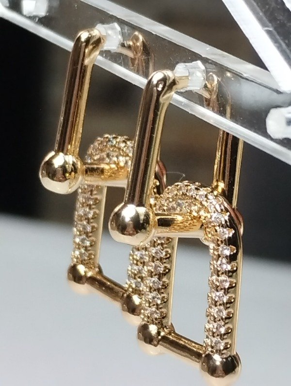 Producto - Aros argolla cuadrada micropave