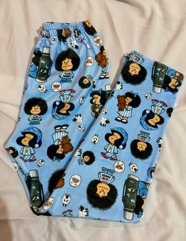 Producto - Pantalón de plush Mafalda mundial