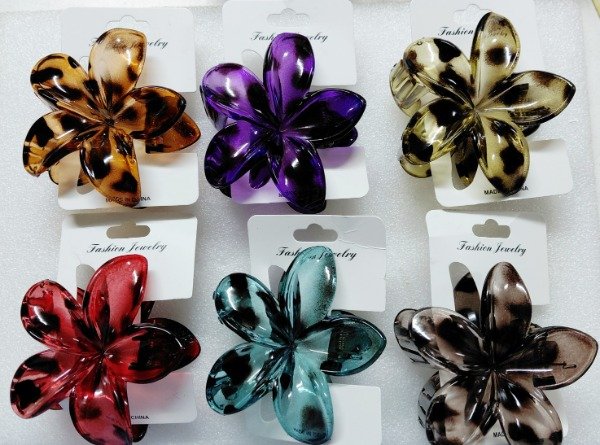 Producto - Broche hawaiano animal print translúcido BR 1304101 1 MAG 4/26 MAG