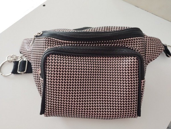 Producto - Riñonera rosa con negro
