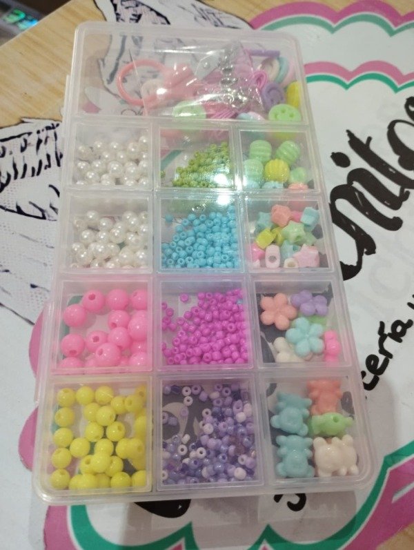 Producto - Set de mostacillas con tijera