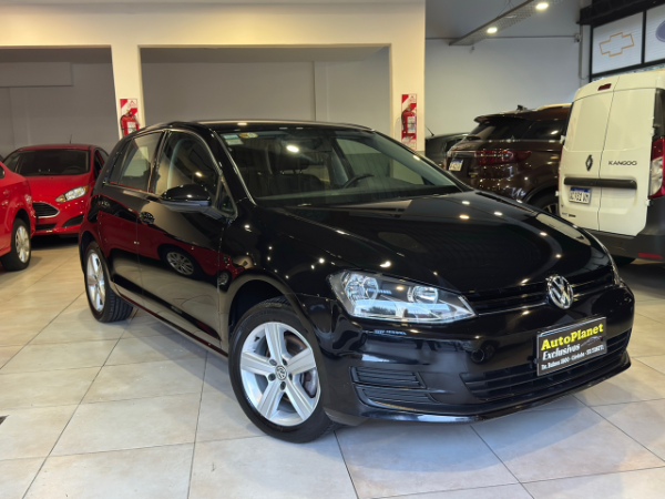 Producto - Vw Golf Trendline Con GNC (2017)