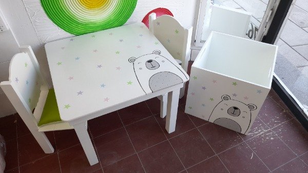 Producto - JUEGO DE MESA SILLA Y BAUL 40cm - 0