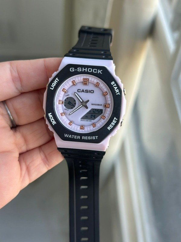 Producto - Casio G-Shock 2100 Blanco y Negro