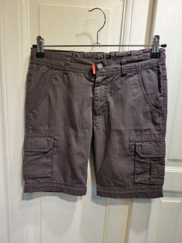 Producto - Bermuda MIMO gris Talle 8 años - PRECIO: 20X
