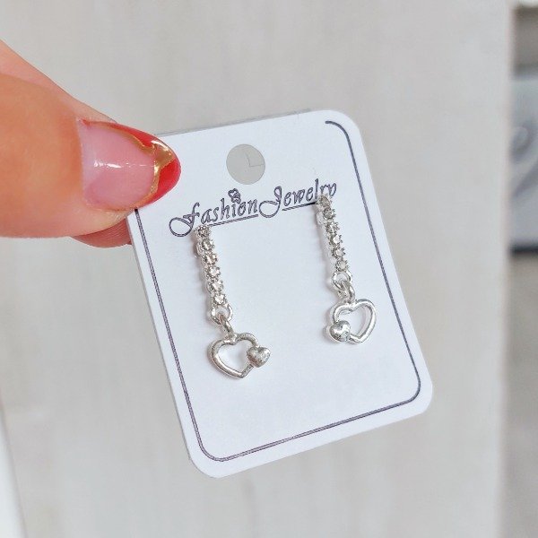 Producto - Aros pasantes con strass y corazón/ estrellas