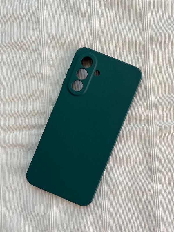 Producto - A17 silicona con felpa verde