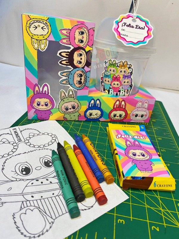 Producto - Cajitas porta vaso de personajes Editable en Canva