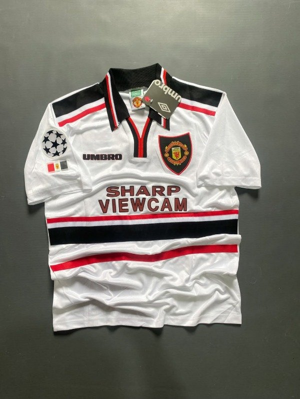 Producto - Camiseta suplente Manchester United 1998 #7 Bechkam