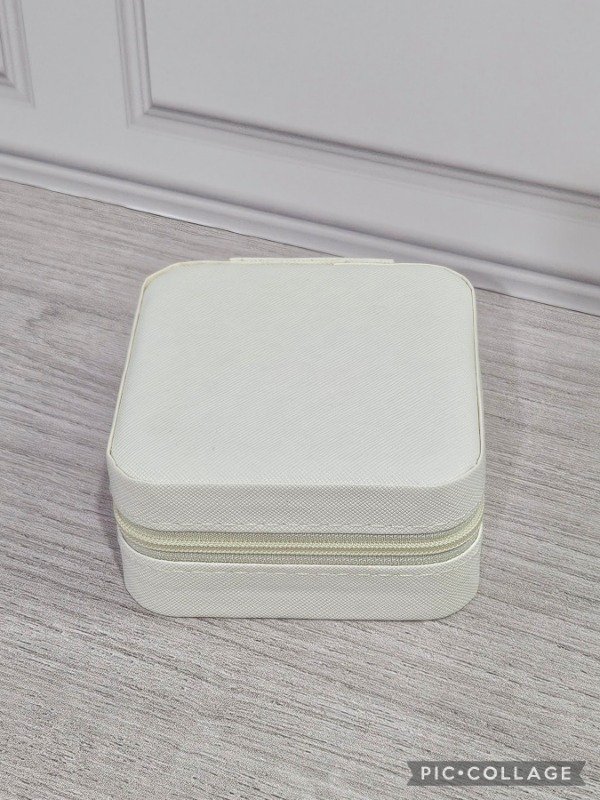 Producto - Alhajero Pocket - Crema
