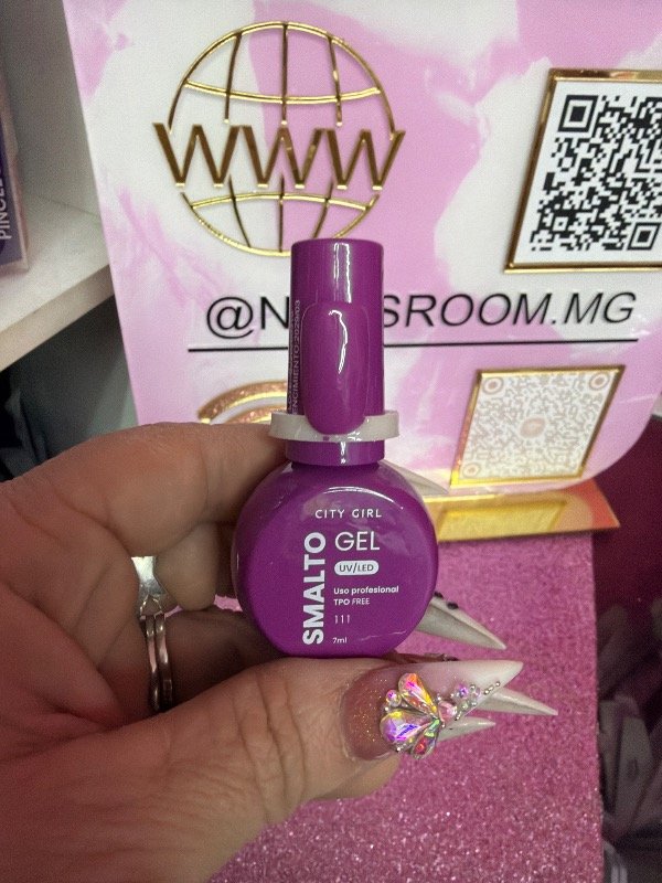 Producto - Esmalte city girl N111 super oferta