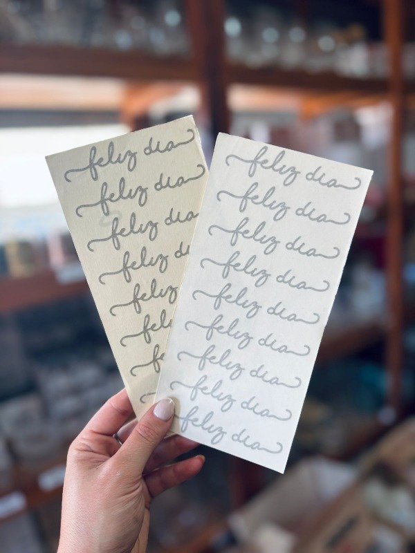 Producto - ADHESIVO VINILICO FELIZ DIA