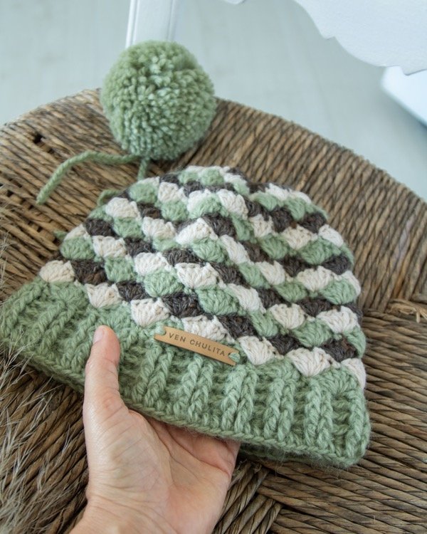 Producto - Gorro abanico tricolor.
