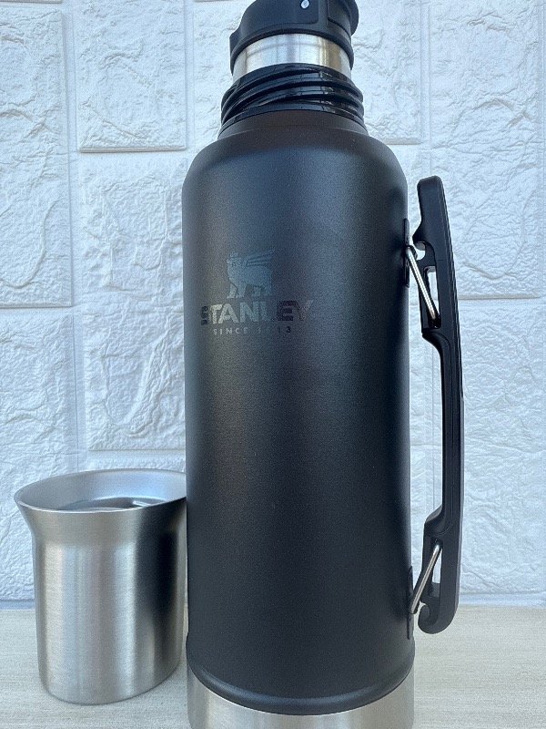 Producto - TERMO MATE SYSTEM 1.2 L NEGRO