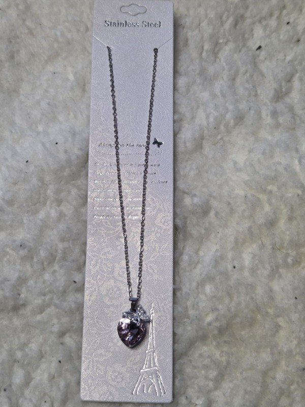 Producto - Collar de acero Corazon