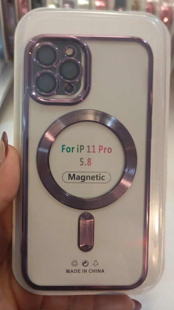 Producto - Funda Metallic Magnetic Case Violeta para iPhone 11 Pro