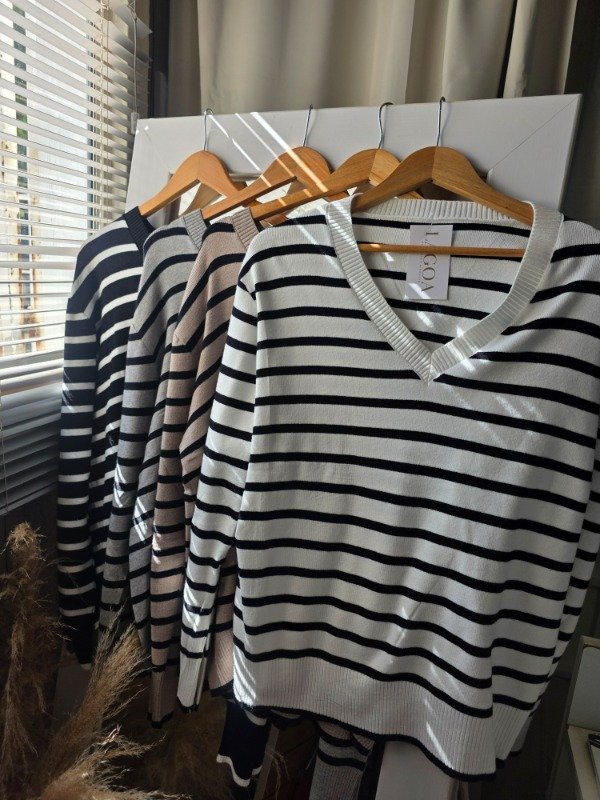 Producto - Br4 bremer rayado escote V