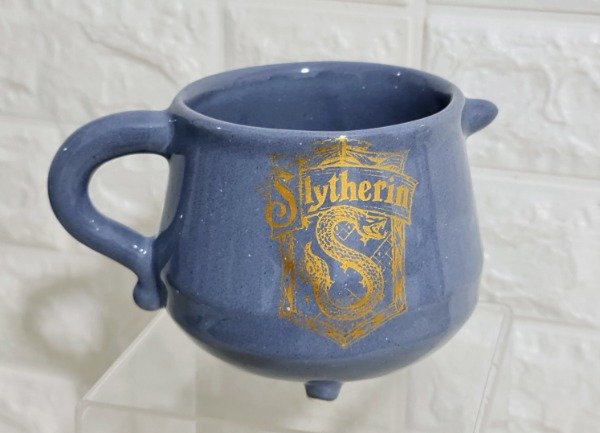 Producto - Caldero Harry Potter Slytherin gris con dorado grande 600 cc