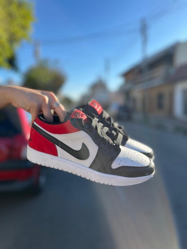 Producto - JORDAN 1 low VARSITY