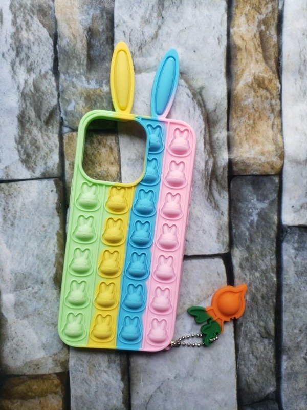 Producto - Funda pop it orejas verde Iphone 13 pro
