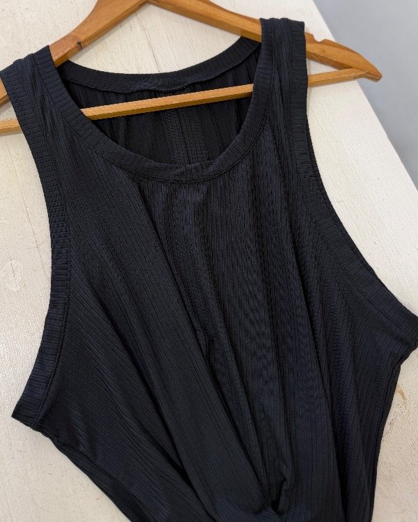 Producto - Musculosa básica Tita