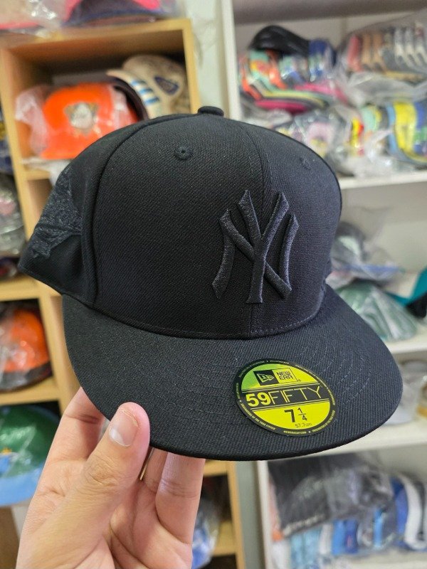 Cap new york yankees total black world series 1999 new era 59fifty talla 7 1/4