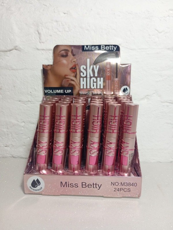 Producto - Máscara de pestañas sky high empaque rosa