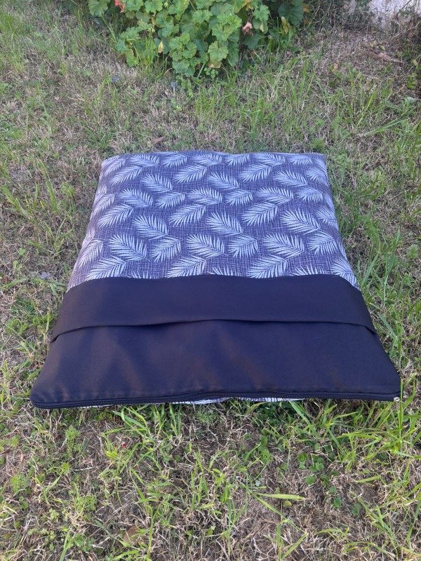 Producto - Bolsa de dormir con colchon Tela Hojas Negras - 3
