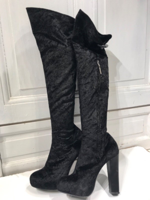 Producto - Botas SARKANY negras gamuza caña alta- Talle 37- PRECIO: 90x