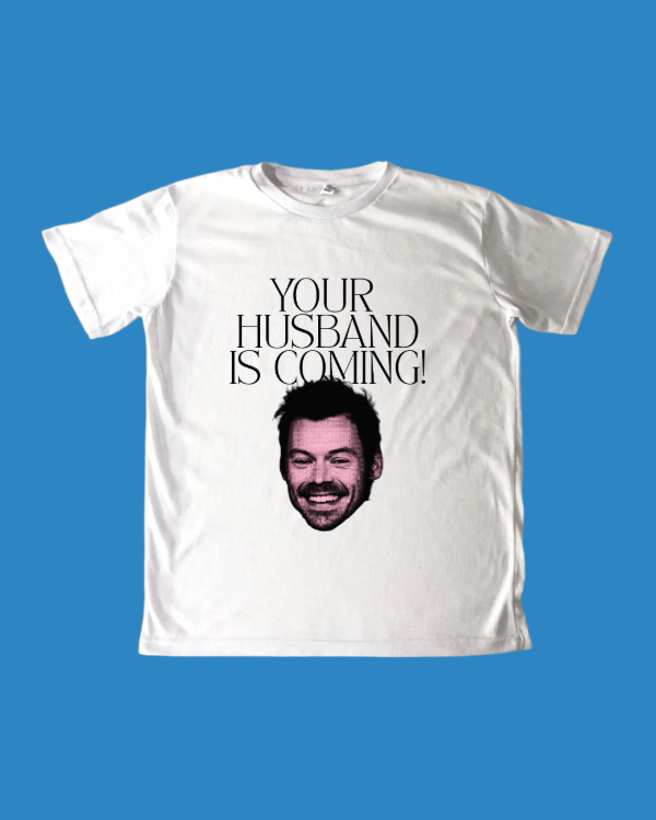 Remera Husband is Coming rosa - Harry Styles