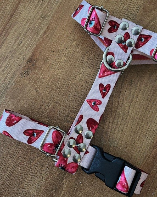 Producto - Pretal H LOVE