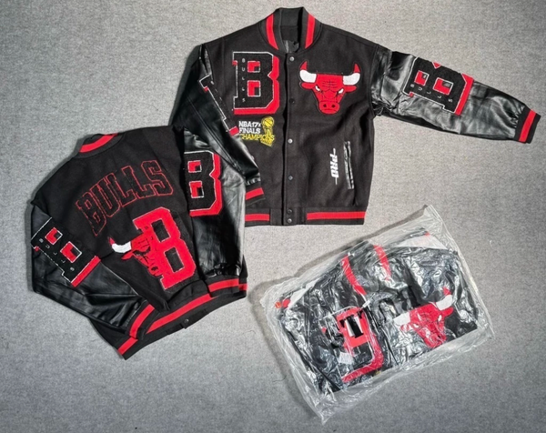 Producto - Chaqueta Bulls (estilo universitaria)