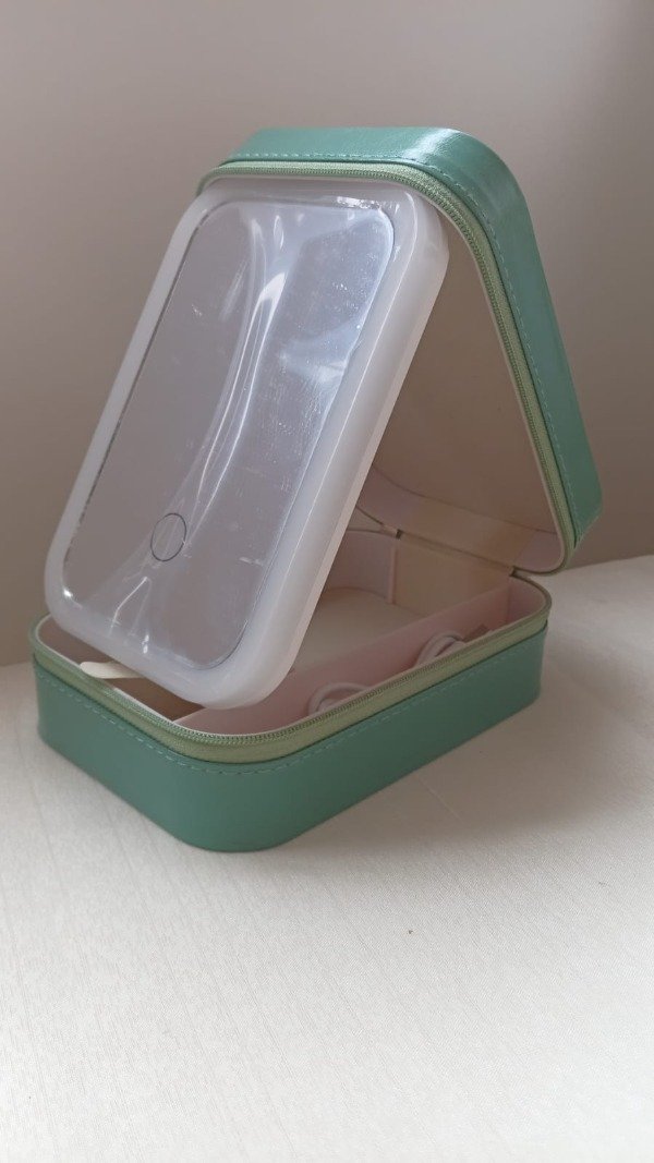 Producto - alhajero organizador portátil con luz led material resistente - 2
