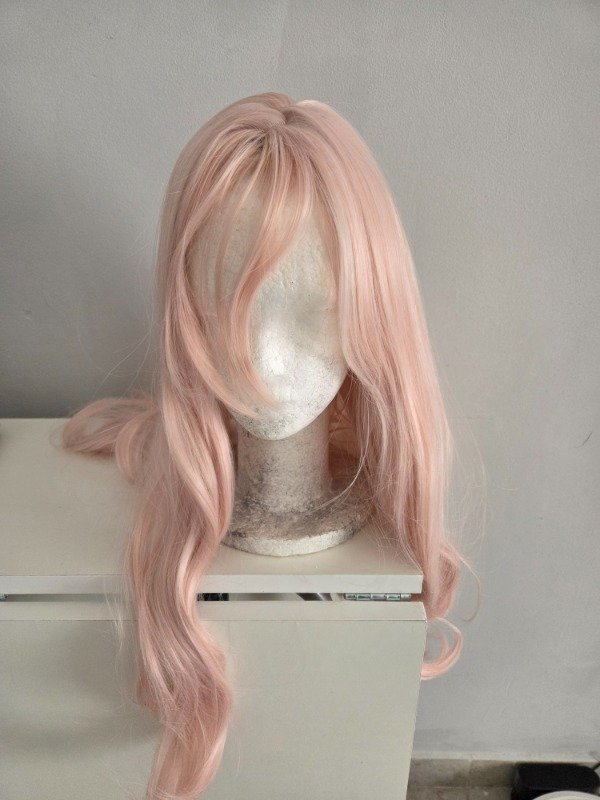 Producto - Peluca rosa claro kanekalon con flequillo