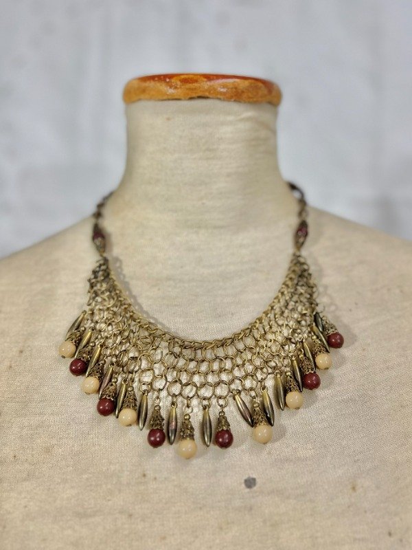 Producto - Collar bordó y dorado