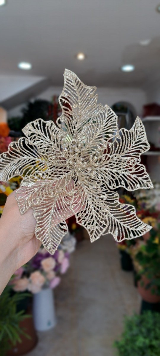 Producto - ESTRELLA FEDERAL GRANDE CON BRILLOS Y CLIP. DISEÑO CALADO