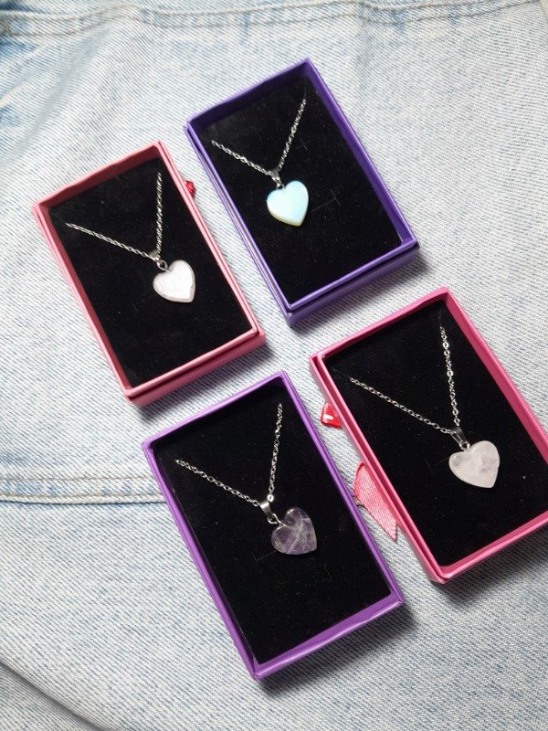 Producto - Cadenitas piedras corazón