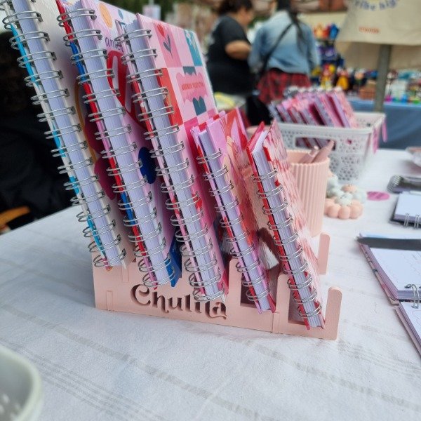 Producto - Exhibidor de cuadernos personalizado